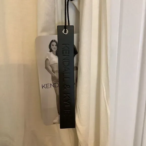 NWT❤️ Kendall & Kylie long sleeve T-shirt‎ with Rose Gold Bling! - Picture 3 of 4